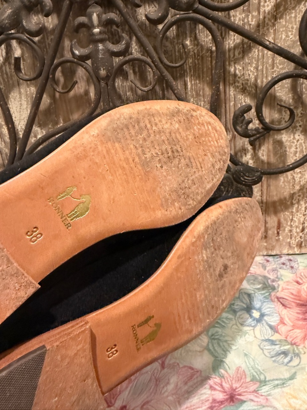 Ronner the Rönner Mimosa Beetle Black & Gold Velvet Loafers retail $322 shoes - Picture 8 of 12